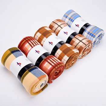 Cheap plaid pattern printed 50 x 60 fleece picnic blanket