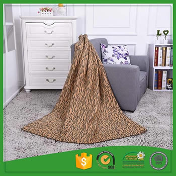 Summer promotion thick animal pattern print polar fleece blanket